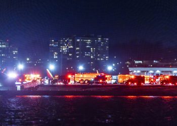 Αεροπορική τραγωδία στις ΗΠΑ: «Δεν πιστεύουμε ότι υπάρχουν επιζώντες»