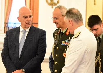 Έκτακτες κρίσεις στις Ένοπλες Δυνάμεις με εντολή Δένδια στον Αρχηγό ΓΕΕΘΑ