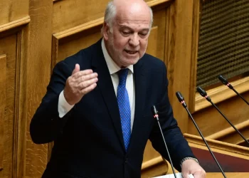 Φλωρίδης για Τέμπη: Ουδέποτε μίλησα για 13ο βαγόνι