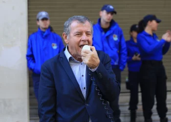 Έντονη αντίδραση από τον πρόεδρο της ΠΟΕΔΗΝ για το βίντεο με την «μεθυσμένη κόρη» – Η απάντηση του γιατρού