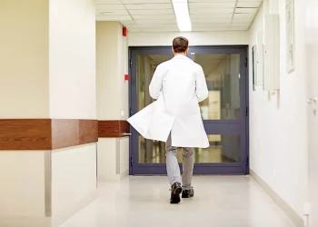 Εξοργισμένοι οι γιατροί του ΕΟΠΥΥ με τα ραντεβού μέσω gov.gr: «Υπάρχει έλλειψη σεβασμού και σοβαρότητας»