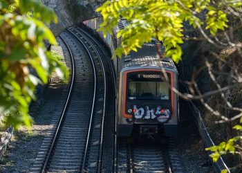 ΗΣΑΠ: Εισαγγελική έρευνα για τις ανοιχτές πόρτες σε εν κινήσει συρμό
