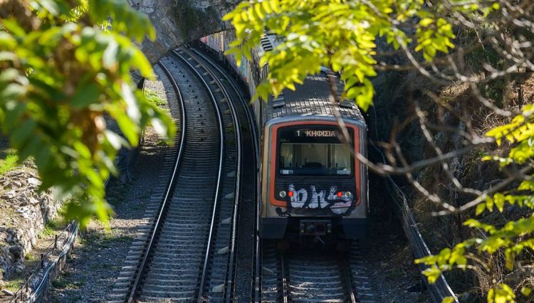 ΗΣΑΠ: Εισαγγελική έρευνα για τις ανοιχτές πόρτες σε εν κινήσει συρμό