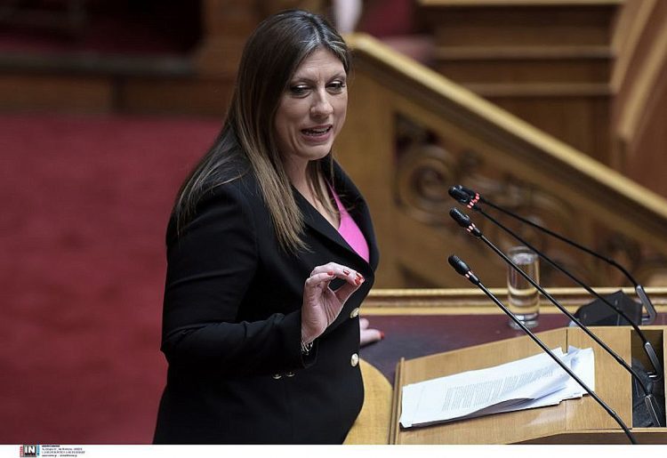 Πλεύση Ελευθερίας: Τρεις επίκαιρες ερωτήσεις κατέθεσε στη Βουλή η Κωνσταντοπούλου