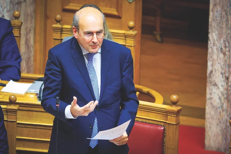 Ξεπουλούν 1.000 ακίνητα από τη δημόσια περιουσία