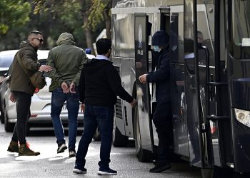 Κύκλωμα προστασίας οίκων ανοχής και λεσχών: Οι κατηγορίες που βαρύνουν τους 19 συλληφθέντες