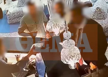 Bίντεο ντοκουμέντο από τη δράση του Ρουμάνου που άρπαζε ακριβά ρολόγια και κοσμήματα με τη μέθοδο Rip-Deal