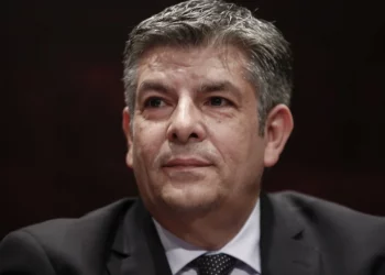 Θεόδωρος Παπαθεοδώρου: Αποχώρησε από τους Δημοκράτες, διαφώνησε με την στήριξη στην υποψηφιότητα Τασούλα