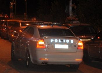 Συνελήφθησαν πέντε ανήλικοι στο Παγκράτι – Είχαν μαζί τους μαχαίρια