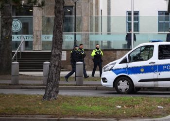 Βερολίνο: Συναγερμός στο προξενείο των ΗΠΑ λόγω «ύποπτου» αντικειμένου – Εκκενώθηκε για λίγες ώρες