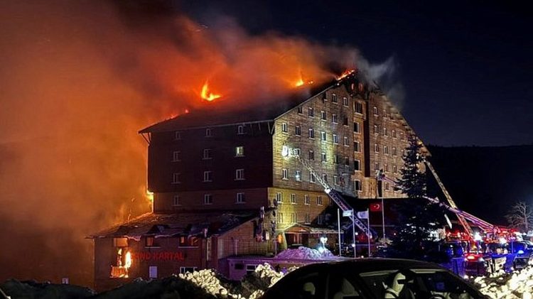 Τουρκία: Στους 79 ο αριθμός των νεκρών από τη φωτιά σε χιονοδρομικό- Συνεχίζεται «σχολαστικά» η έρευνα