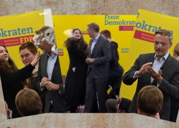 Γερμανία: Πέταξαν τούρτα στον Κρίστιαν Λίντνερ σε προεκλογική συγκέντρωση – Η απίστευτη αντίδρασή του (Video)