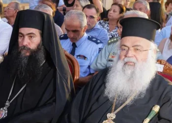 Ο μητροπολίτης Πάφου δεν δέχεται την κάρα του Απόστολου Παύλου γιατί την έχουν καθολικοί – Προτείνει να διαβάζει παπάς τα φαγητά του delivery