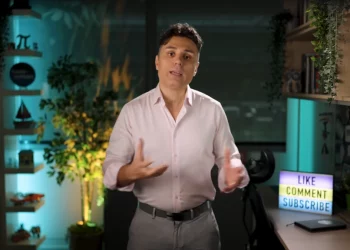 Κοσμάς Μαρινάκης για αποκλεισμό του: «Με 250 χιλιάδες προβολές (και κλειδωμένα σχόλια) ο ΣΚΑΪ μπαίνει στο youtube, το Greekonomics με 700 χιλιάδες όμως όχι»