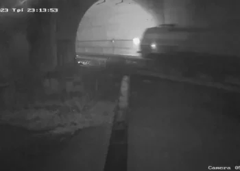 Τέμπη: Νέα ανάλυση Κοκοτσάκη κονιορτοποιεί το κυβερνητικό αφήγημα από τα (ανεξακρίβωτης γνησιότητας) βίντεο της Interstar
