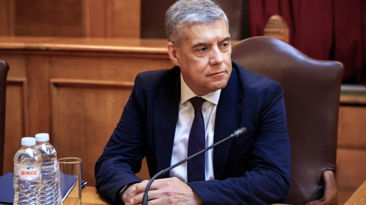 €180.000 για παράνομη πρόσληψη από τον Αγοραστό – Με απόφαση του ΣτΕ δικαιώθηκε ο αδικημένος δικηγόρος