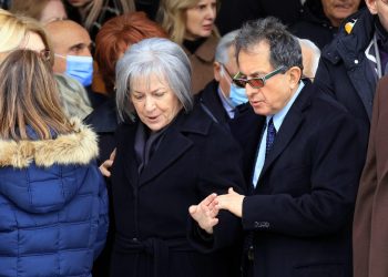 Μητέρα Βασίλη Καλογήρου για τον θάνατο του γιου της: «Έχω ενδείξεις ότι είναι εγκληματική ενέργεια»