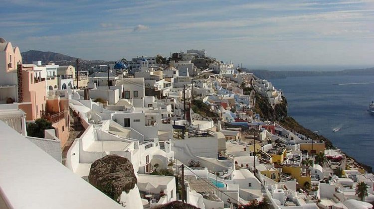 Σαντορίνη: Μεγάλη κατολίσθηση την ώρα του σεισμού των 4,9 Ρίχτερ