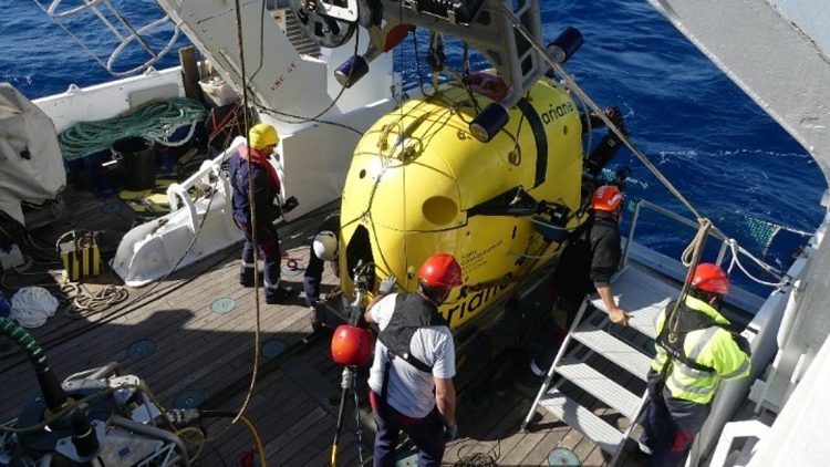 Συνεχίζονται οι έρευνες του ωκεανογραφικού σκάφους «Αιγαίο» στην περιοχή Σαντορίνης – Αμοργού