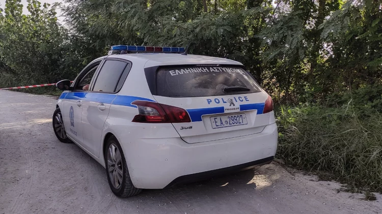 Σύμη: Ο 15χρονος κακοποιούσε την κόρη μου ψυχολογικά, επέμενε να με αποτελειώσει, λέει η μητέρα της 13χρονης