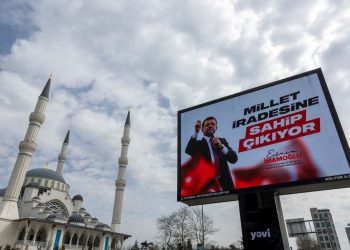 Bloomberg: Γιατί ο Ιμάμογλου αποτελεί απειλή για τον Ερντογάν – Τι σημαίνει για την Τουρκία η φυλάκισή του