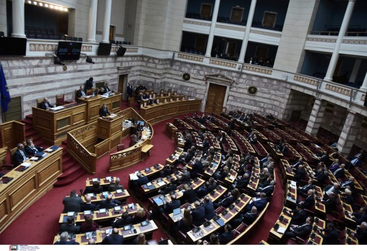 Βουλή: Κατατέθηκε η πρόταση δυσπιστίας κατά της κυβέρνησης – Συγκέντρωσε 85 υπογραφές