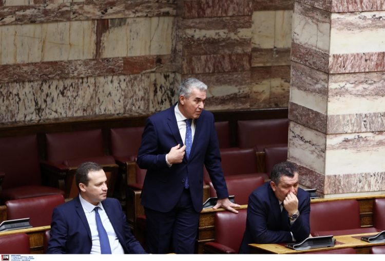 Ο Μητσοτάκης διαγράφει τον Κυριαζίδη μετά το χυδαίο σχόλιο σε βάρος της Κωνσταντοπούλου – Η ανακοίνωση του Κακλαμάνη