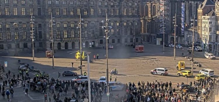 Ολλανδία: Ο ύποπτος που μαχαίρωσε πέντε άτομα σε πλατεία του Άμστερνταμ είναι Ουκρανός