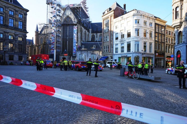 Άμστερνταμ: Πέντε τραυματίες από την επίθεση με μαχαίρι – Μια σύλληψη