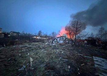 Ουκρανία – Ρωσία: Εκατέρωθεν αεροπορικές επιθέσεις – Στον αέρα η πρόταση κατάπαυσης πυρός των ΗΠΑ