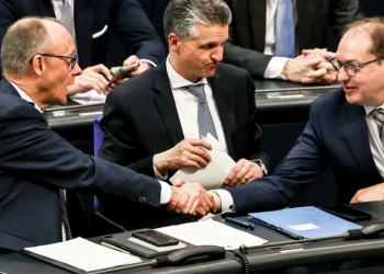 Γερμανία – Τέλος στο «φρένο χρέους», εγκρίθηκε πακέτο 500 δισ. για την πολεμική βιομηχανία