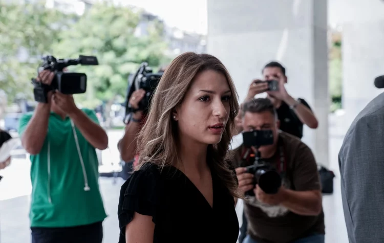 Στο εδώλιο με βαρύ κατηγορητήριο η 28χρονη που είχε καταγγείλει το βιασμό της