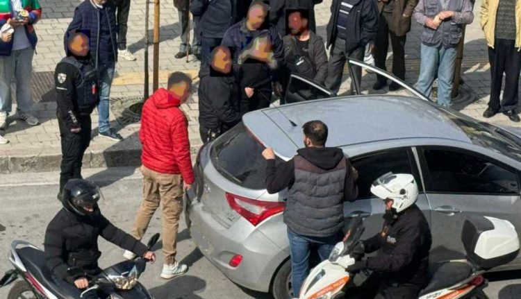 Λαμία: Ιερέας σε κατάσταση αμόκ έβριζε και χτυπούσε αστυνομικούς – «Πάσχα να μη σε βρει…»