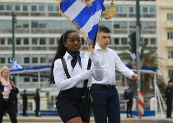 25η Μαρτίου: Στιγμιότυπα από τη μαθητική παρέλαση στο κέντρο της Αθήνας