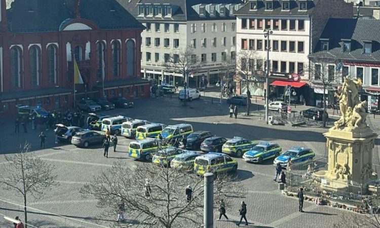 Γερμανία: Αυτοκίνητο έπεσε πάνω σε πλήθος στο Μανχάιμ