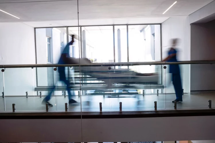 Στους δρόμους οι υγειονομικοί στις 19 Μαρτίου: 4.000 λιγότεροι εργαζόμενοι παρά τις προκηρύξεις