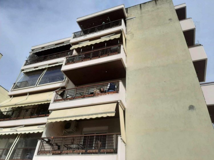 Γυναικοκτονία στη Σίνδο: «Στην περιοχή μας δεν έχει ξανασυμβεί κάτι τέτοιο»