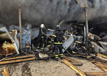 Ουκρανία: Τουλάχιστον 14 νεκροί και 30 τραυματίες από ρωσικές επιθέσεις με πυραύλους και drones