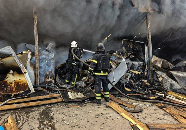 Ουκρανία: Τουλάχιστον 14 νεκροί και 30 τραυματίες από ρωσικές επιθέσεις με πυραύλους και drones