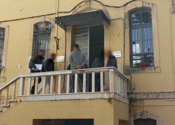 Χανιά: «Κάν’ το 5 να ‘μαστε μέσα…» – Οι διάλογοι «φωτιά» των επίορκων υγειονομικών υπαλλήλων