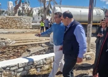 Πάρος: Aυτοψία από τον Κώστα Κατσαφάδο για τις ζημιές λόγω της κακοκαιρίας