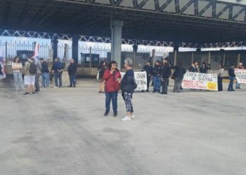 Συγκέντρωση διαμαρτυρίας στο λιμάνι της Πάτρας για τον θάνατο της 47χρονης ναυτικού