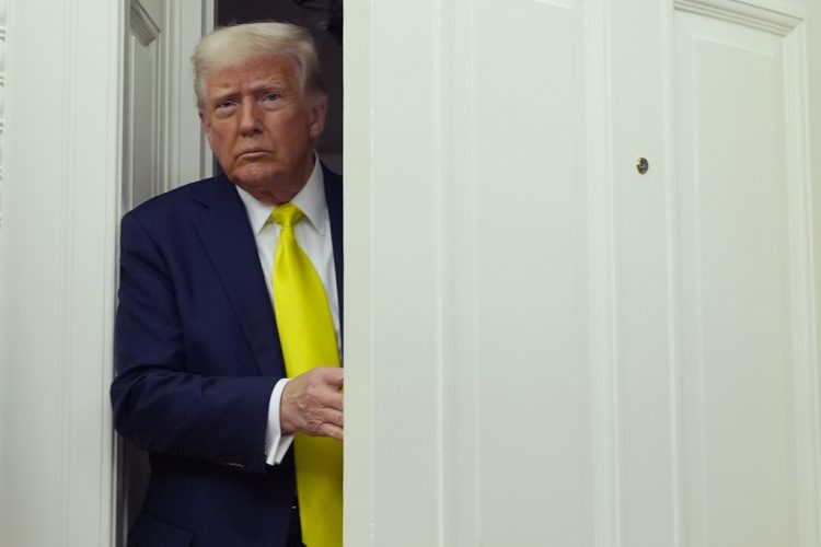 Scope Ratings: Τα τρία σενάρια για την εξέλιξη της επιθετικής εμπορικής πολιτικής Τραμπ – «Το 3ο είναι και το χειρότερο»