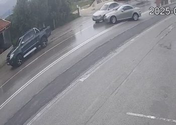 Χανιά: Έκανε αναστροφή, προκάλεσε τροχαίο κι έφυγε σα να μη συμβαίνει τίποτα – ΒΙΝΤΕΟ