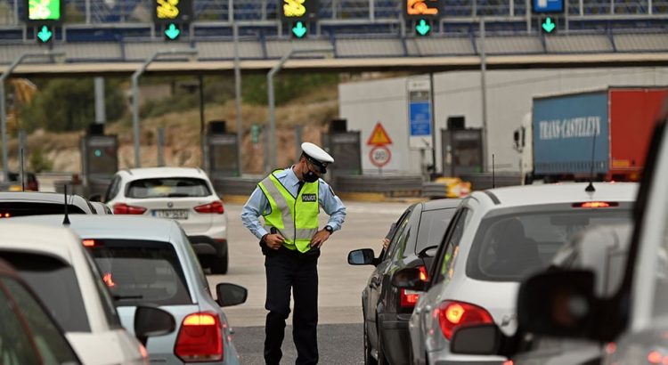 Κορυφώνεται η έξοδος των εκδρομέων του Πάσχα – Αυξημένη κίνηση σε εθνικές οδούς και λιμάνια