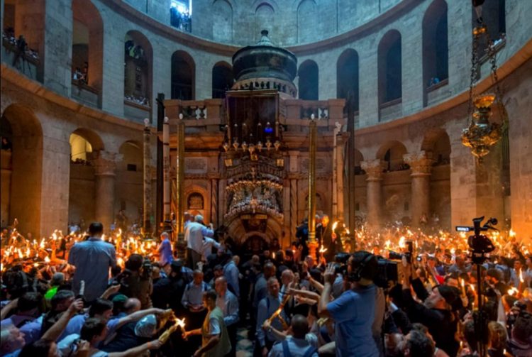 Ιεροσόλυμα: Η τελετή Αφής του Αγίου Φωτός