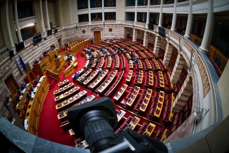 Τραγωδία Τεμπών: Στη Βουλή διαβιβάζεται η δικογραφία για Κ. Αχ. Καραμανλή και Χρ. Σπίρτζη