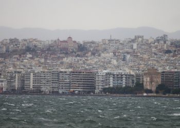 Θεσσαλονίκη: Πού οφείλεται η έντονη δυσοσμία στο κέντρο της πόλης