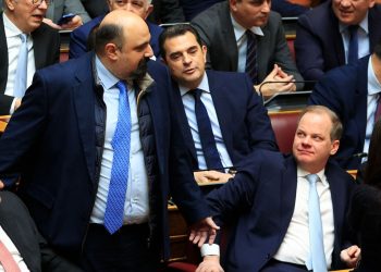 Μήνυμα Mαξίμου στον Κώστα Αχ. Καραμανλή για το «μοντέλο Τριαντόπουλου»