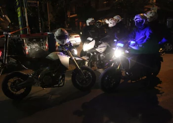 Κινηματογραφική καταδίωξη μεθυσμένου Τούρκου χωρίς δίπλωμα στο κέντρο της Αθήνας